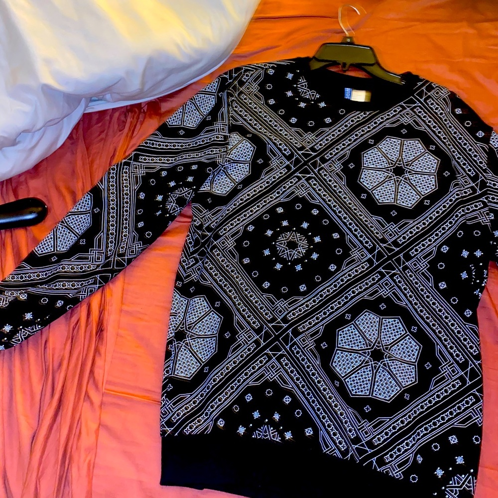 CREWNECK